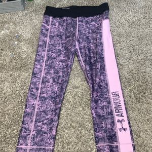 Under armor leggings, size sm in kids